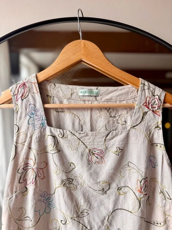 MARGARETA | vintage embroidered floral linen tank | size small - Picture 3 of 4